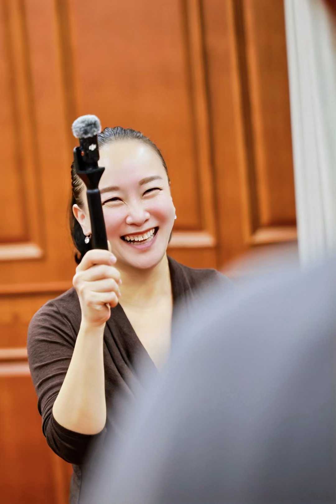Jasmine Chen teaching vocal improvisation
